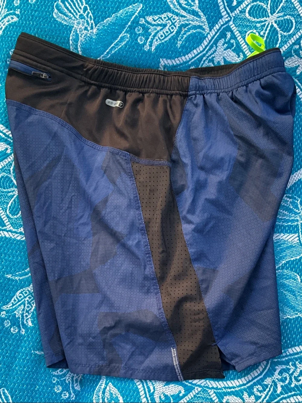 Old Navy Active Go-Dry Blue Camo Lined Running Shorts Mens Size Large